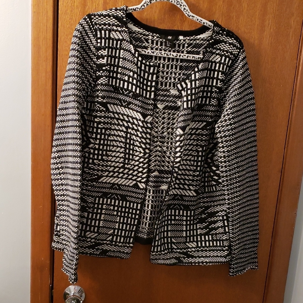 H&M Monochrome Knit Top